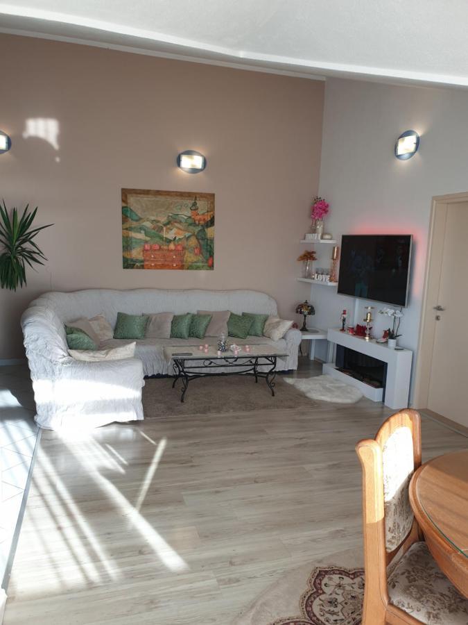 Apartmani Mlikotic ドゥギ・ラット エクステリア 写真