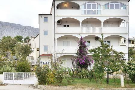 Apartmani Mlikotic ドゥギ・ラット エクステリア 写真
